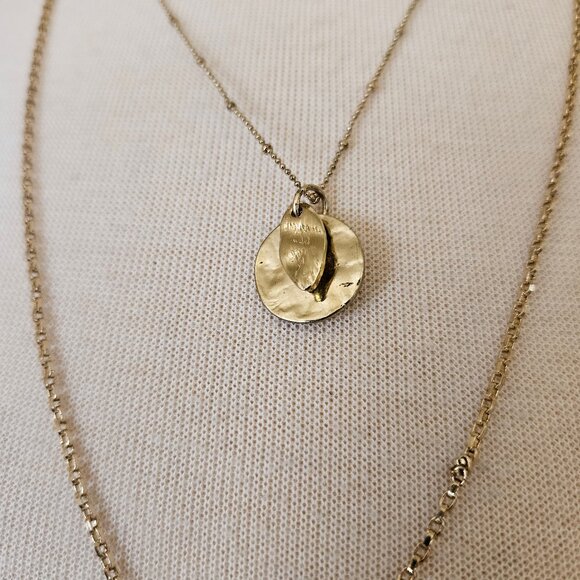 Elizabeth & James 3 Three Strand Gold Tone Chain Layer Necklace Pearl Medallion - Picture 3 of 7